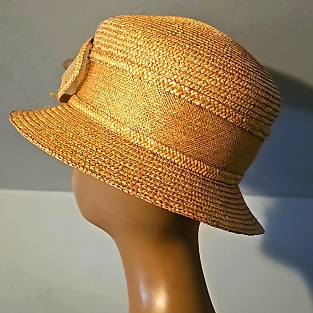 NWOT, Betmar New York Designer Straw Hat w/Front Flower Decor, Tan - Picture 5 of 12